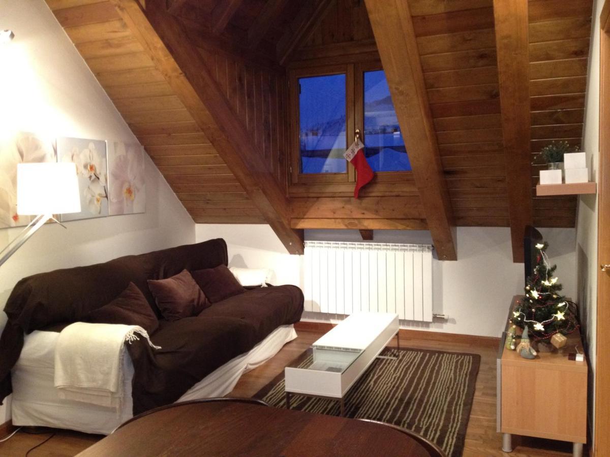 Coqueto Atico En Apartment Sallent De Gallego